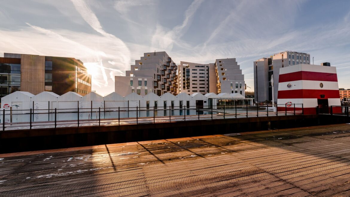 Οντένσε Δανίας ταξιδιωτικός οδηγός: Ιστορική πόλη στο νησί Φύν